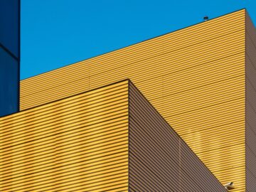 Create a Constitutional Commission, Develop and Discuss the Syrian Constitution Urgently!